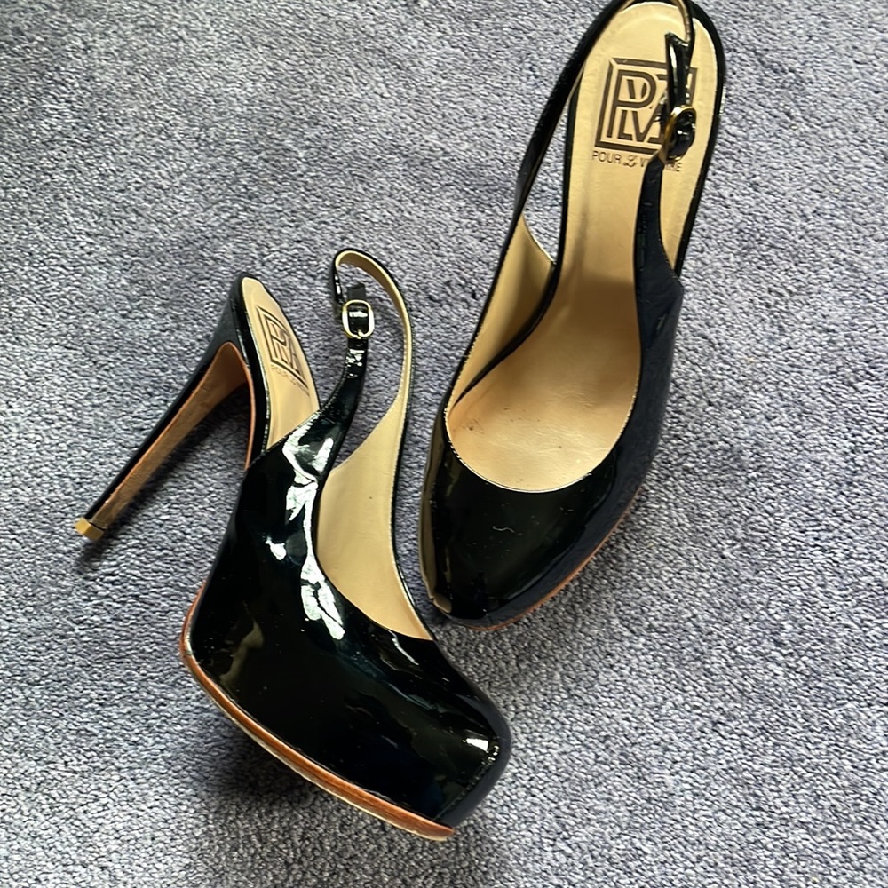 Pour La Victoire ARIA Black Soft Patent Sling Back Platform Pumps, Size 8
